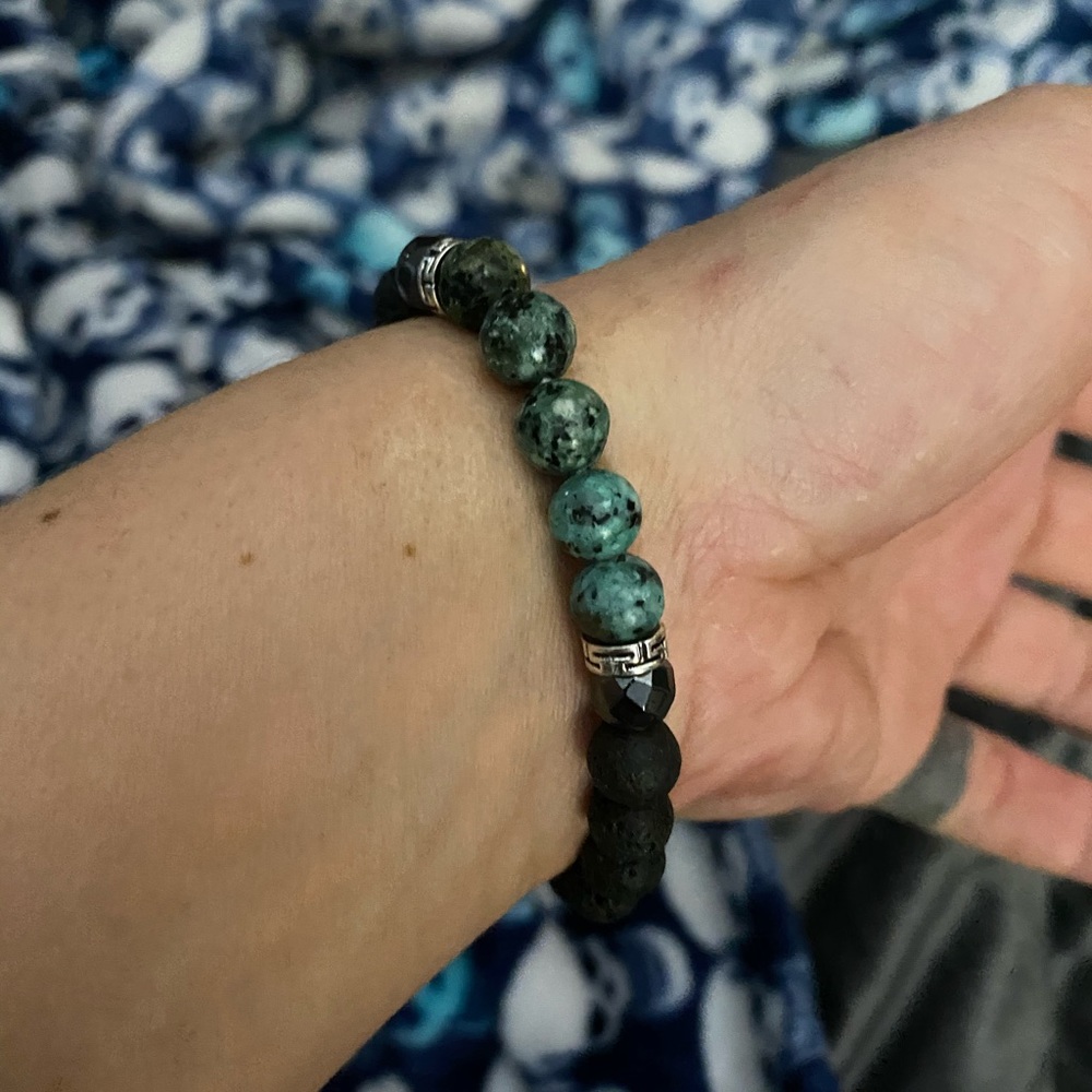 Lava and turquoise stone bracelet - Picture 2 of 5